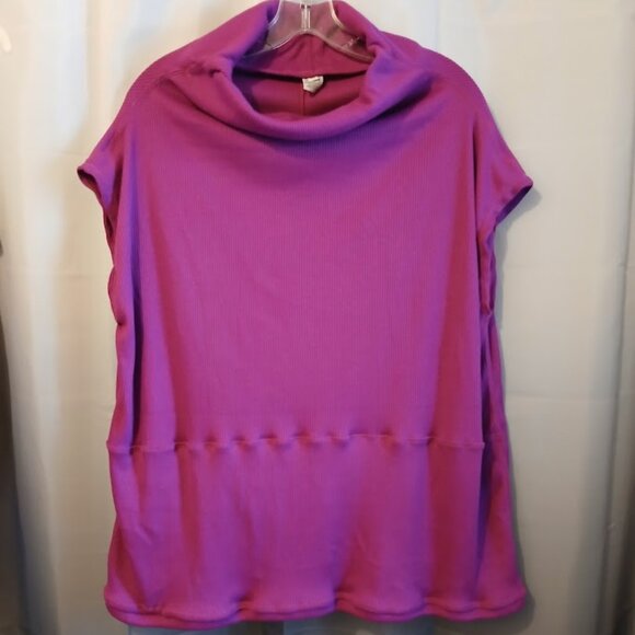 Nwt Cowl Lightweight Sweater Top women Plus 1X Raspberry Magenta sleeveless Tuni - Picture 1 of 8